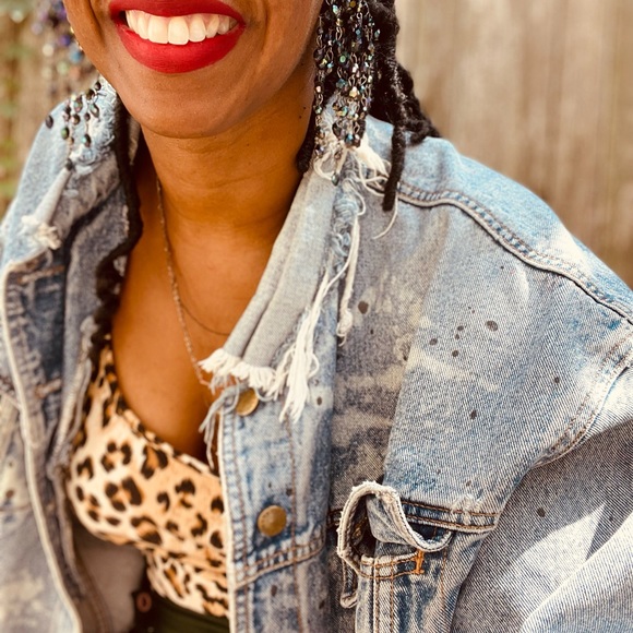 Beautiful and dope earrings - Picture 5 of 5